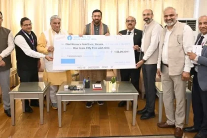 सीएम राहत कोष को एसबीआई का बड़ा सहयोग, 1.55 करोड़ दान