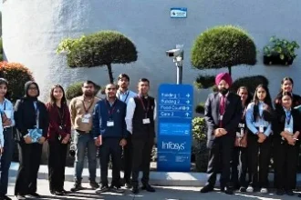 इन्फोसिस चंडीगढ़ में छात्रों को नई तकनीकों और शोध गतिविधियों की जानकारी