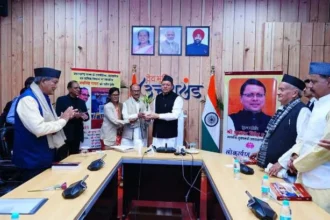 उत्तराखंड के राजनीतिक विकास पर आधारित महत्वपूर्ण पुस्तक का मुख्यमंत्री ने किया शुभारंभ