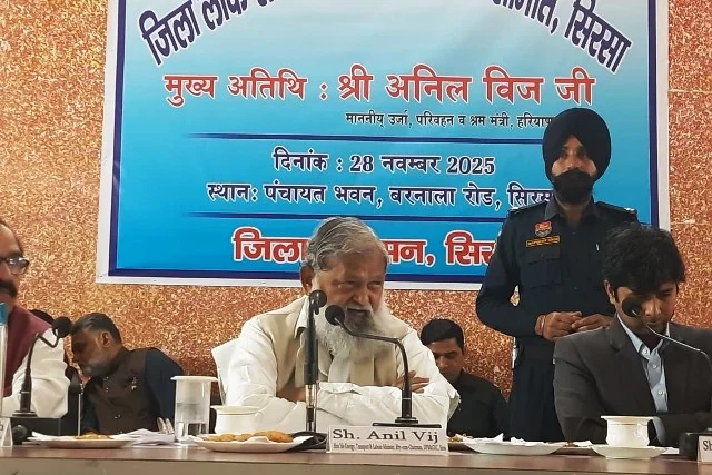 कष्ट निवारण समिति बैठक एक पुलिसकर्मी व एक बिजलीकर्मी निलंबित