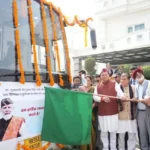 धामी ने काशीपुर में दिव्यांग सशक्तिकरण कौशल वाहन और कूड़ा वाहनों को दिखाई हरी झंडी