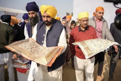 पंजाब की उन्नति हेतु अरदास: सीएम मान और अरविंद केजरीवाल संगत में हुए शामिल