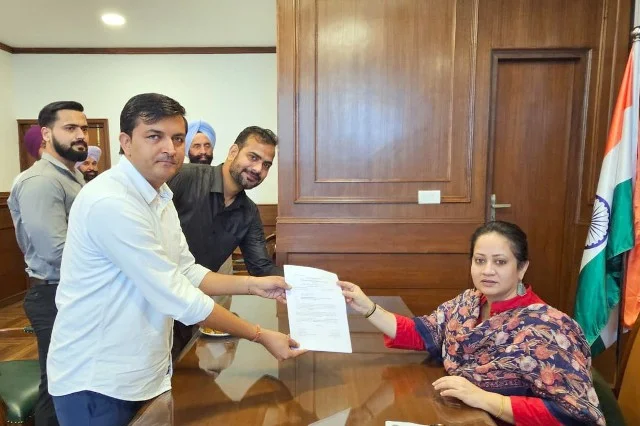 स्वास्थ्य मंत्री ने कहा – जनसमस्याओं का समाधान सरकार की प्राथमिकता