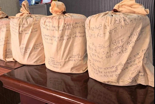 ‘युद्ध नशों के विरुद्ध’ अभियान में सफलता, अंतरराष्ट्रीय ड्रग नेटवर्क को झटका