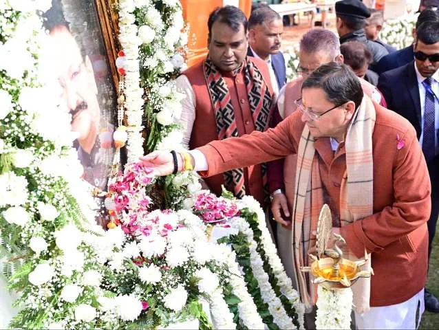 देहरादून में उमेश अग्रवाल जयंती समारोह में शामिल हुए मुख्यमंत्री
