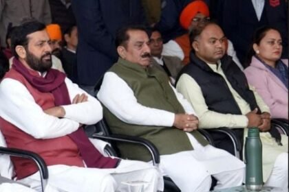 पीएम श्री इंटर कॉलेज में सीएम धामी ने मन की बात कार्यक्रम में की सहभागिता