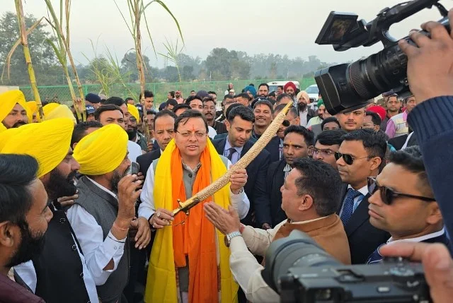 सीएम धामी के हल्द्वानी दौरे पर किसानों ने बढ़े गन्ना मूल्य के लिए कहा—धन्यवाद