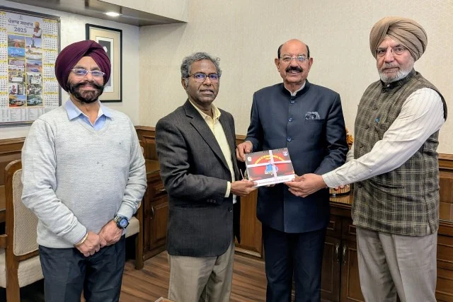 चंडीगढ़ में रक्षा सेवाएं कल्याण विभाग की डायरी और टेबल कैलेंडर का विमोचन