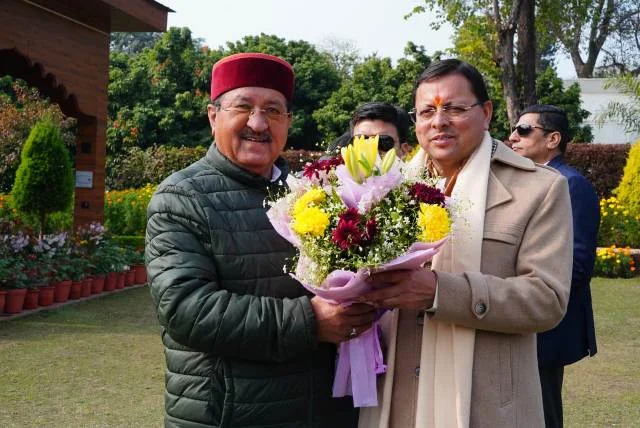 मुख्यमंत्री धामी से जनप्रतिनिधियों व विभिन्न वर्गों ने की नववर्ष पर मुलाकात