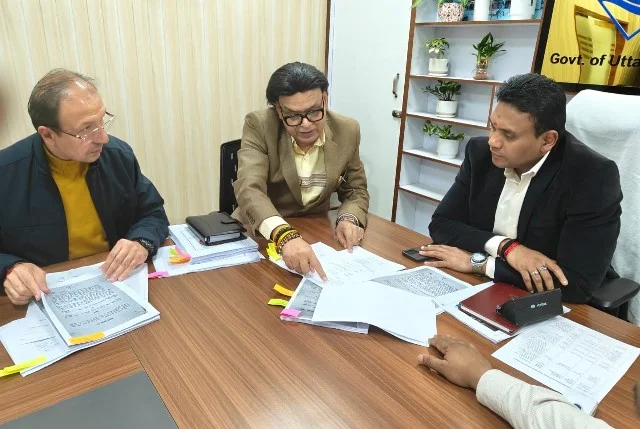 आवास सचिव की अध्यक्षता में योजनाओं की प्रगति की विस्तृत समीक्षा