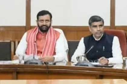 मुख्यमंत्री ने जिला उपायुक्तों व पुलिस अधीक्षकों को दिए शांतिपूर्ण परीक्षा संचालन के आदेश