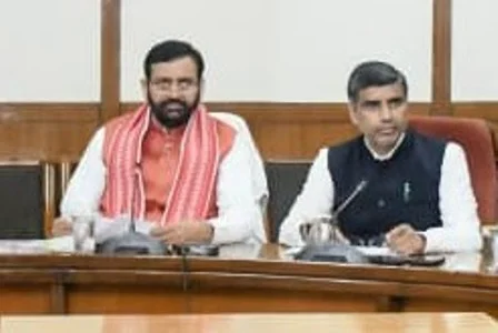 मुख्यमंत्री ने जिला उपायुक्तों व पुलिस अधीक्षकों को दिए शांतिपूर्ण परीक्षा संचालन के आदेश