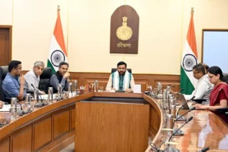 पेट्रोलियम उत्पादों की आपूर्ति पर चर्चा, राज्यों को सतर्क रहने के निर्देश