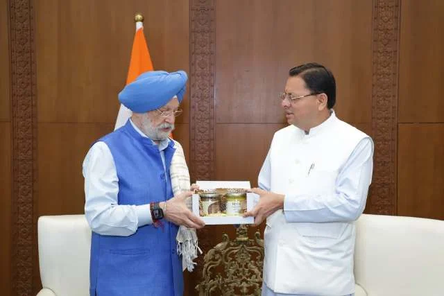 कर्तव्य भवन में बैठक, उत्तराखंड की आपदा संवेदनशीलता पर विस्तृत मंथन