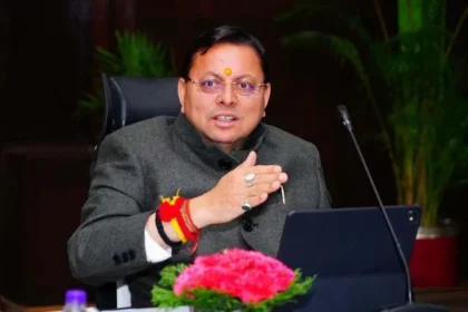 गंगा कॉरिडोर परियोजनाओं को प्राथमिकता देने पर सीएम धामी का जोर