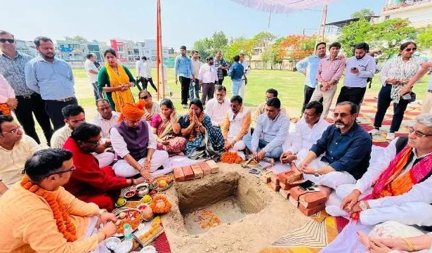 कैबिनेट मंत्री प्रदीप बत्रा की पहल पर नेहरू स्टेडियम विकास कार्य शुरू