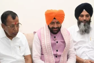 बैलट पेपर से चुनाव कराने पर पंजाब सरकार को घेरा, हार के डर का लगाया आरोप