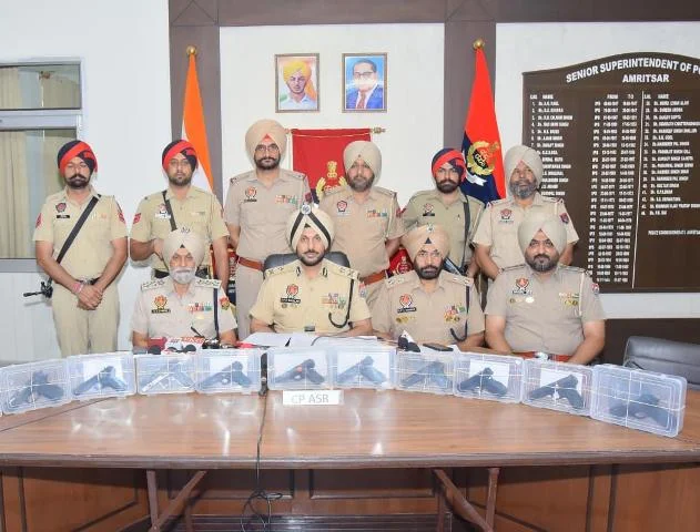 कमिश्नरेट पुलिस की कार्रवाई से अंतरराष्ट्रीय हथियार तस्करी नेटवर्क को बड़ा झटका