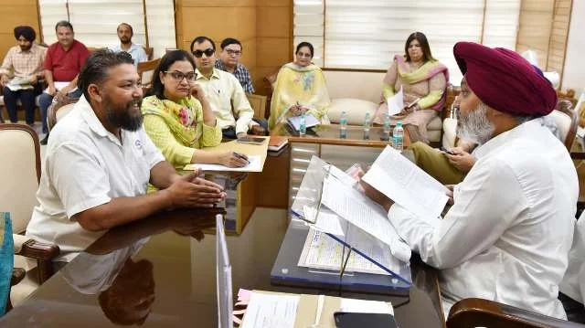 चार कर्मचारी यूनियनों के मांग पत्रों पर वित्त मंत्री ने किया विस्तार से विचार-विमर्श