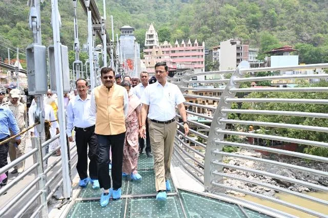 टिहरी गढ़वाल में निर्माणाधीन सेतु की तकनीकी विशेषताओं की ली विस्तृत जानकारी