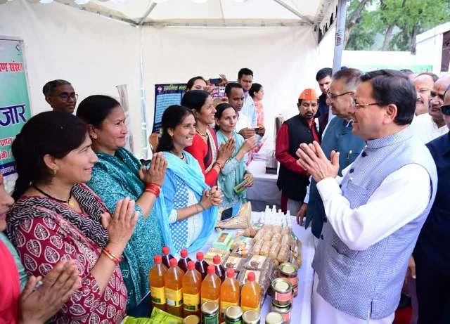 मिट्टी की उर्वरा शक्ति बचाने और टिकाऊ खेती को बढ़ावा देने पर विशेष जोर