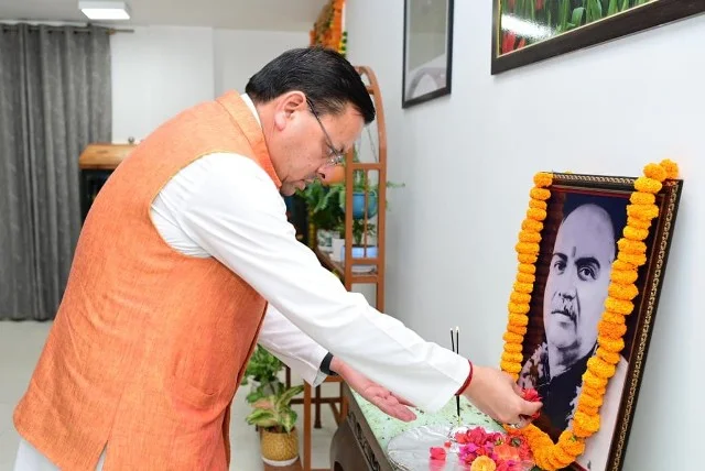 मुख्यमंत्री आवास में राष्ट्रवादी चिंतक डॉ. श्यामा प्रसाद मुखर्जी को किया गया नमन