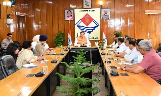 यात्रा व्यवस्थाओं को बेहतर बनाने के लिए मुख्यमंत्री ने अधिकारियों को दिए आवश्यक निर्देश