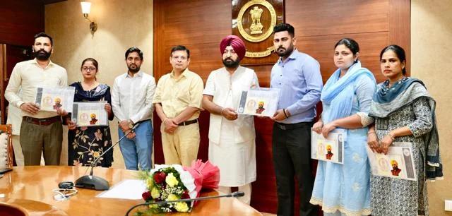 राजस्व मंत्री हरदीप सिंह मुंडियां ने नवनियुक्त अधिकारियों को दी शुभकामनाएं