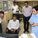 सरकारी कामकाज में तेजी लाने के लिए शिक्षा मंत्री का सख्त रुख