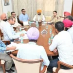 आउटसोर्स कर्मचारियों को कॉन्ट्रैक्ट पर लाने और नियमित करने की प्रक्रिया तेज