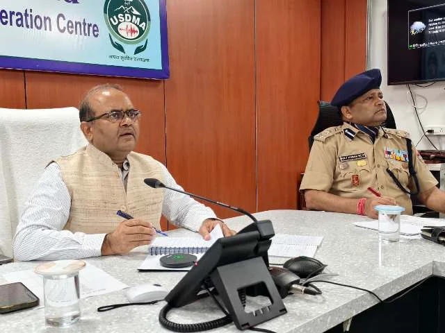 उत्तराखंड में भारी वर्षा को लेकर CM ने आपदा प्रबंधन विभाग से लिया विस्तृत अपडेट