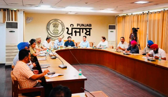 एनआरआई समुदाय से सीधा संवाद, ‘ऑनलाइन मिलनी’ के जरिए सरकार ने सुनीं शिकायतें