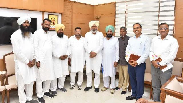 गुड्स ट्रांसपोर्ट और बस ऑपरेटर्स एसोसिएशन के प्रतिनिधियों से चीमा ने की चर्चा