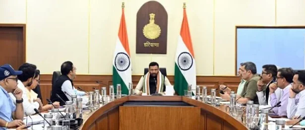 जनकल्याण योजनाएं तय समय में पूरी हों, अधिकारियों को मुख्यमंत्री के सख्त निर्देश