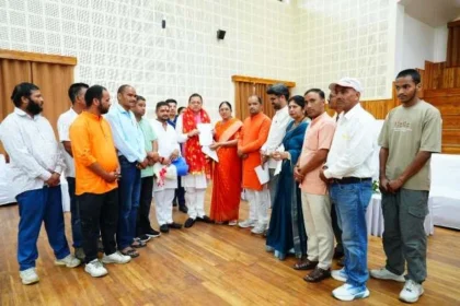 जनसुनवाई में मुख्यमंत्री का निर्देश, अधिकारियों की जवाबदेही तय कर शीघ्र कार्रवाई करें