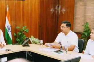 ट्रॉमा चिकित्सा सेवाओं को सुदृढ़ करने के लिए CS ने संबंधित विभागों के साथ की समीक्षा