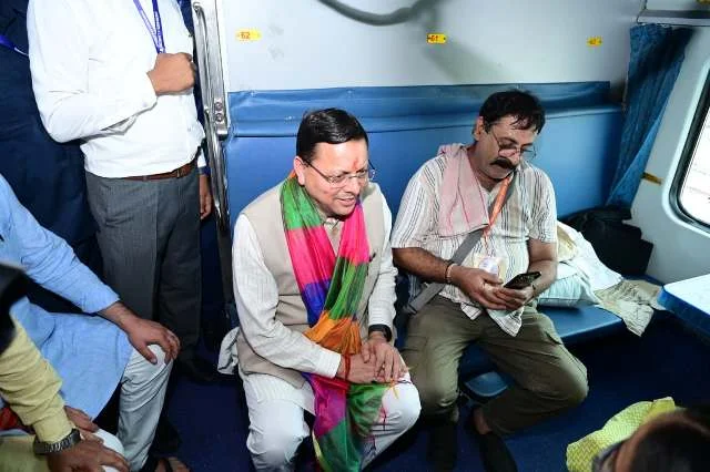 देहरादून से सोमनाथ के लिए विशेष ट्रेन रवाना, श्रद्धालुओं को मुख्यमंत्री ने दी शुभकामनाएं