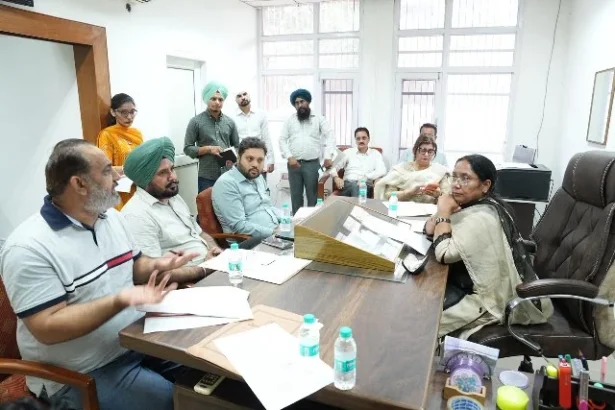 विद्यार्थियों से संवाद, सामाजिक न्याय मंत्री ने उज्ज्वल भविष्य के लिए दिया मार्गदर्शन