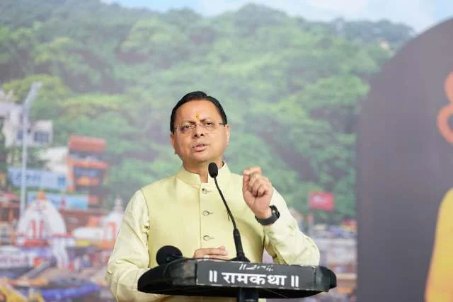 श्रीराम के आदर्शों और जीवन-दर्शन को विश्वभर में पहुंचा रहे हैं मोरारी बापू मुख्यमंत्री
