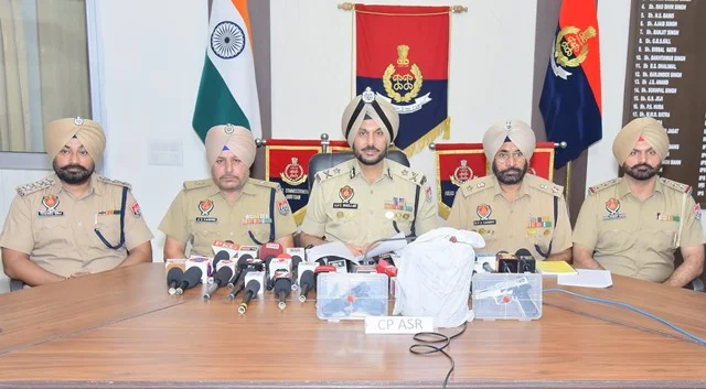 सीमा पार ड्रग्स और अवैध हथियार तस्करी नेटवर्क का पंजाब पुलिस ने किया भंडाफोड़