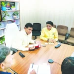 ऋषिकेश के आवासीय-वाणिज्यिक विकास की योजना पर हुई समीक्षा बैठक