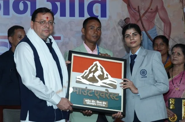 खटीमा में मुख्यमंत्री धामी का जनजातीय समाज से संवाद