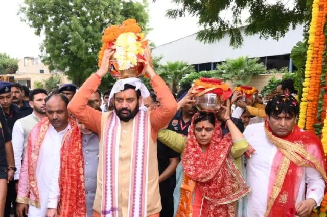 गुरुग्राम से हरियाणा के 27 संगठनात्मक जिलों के लिए रवाना हुई पवित्र कलश यात्रा