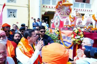 टपकेश्वर महादेव की शोभायात्रा को सीएम धामी ने दिखाई हरी झंडी