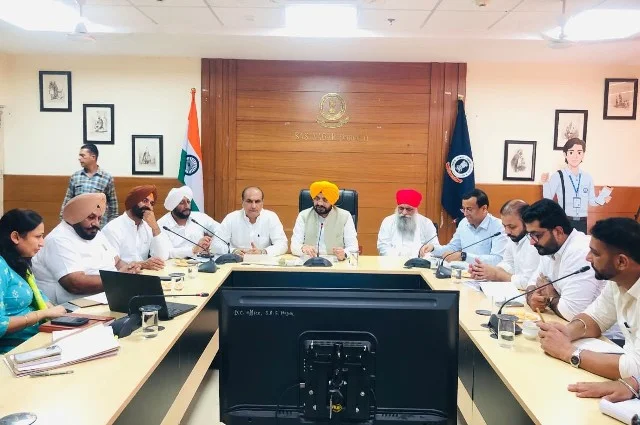 पंजाब में गुरु रविदास जी के प्रकाश पर्व का भव्य आयोजन, राज्यभर में होंगे 92 ड्रोन शो