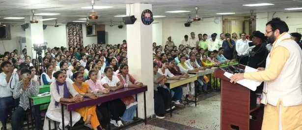 भर्ती प्रक्रिया को अभ्यर्थी हितैषी बनाने के लिए सरकार प्रतिबद्ध - CM