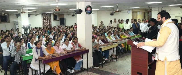 भर्ती प्रक्रिया को अभ्यर्थी हितैषी बनाने के लिए सरकार प्रतिबद्ध - CM