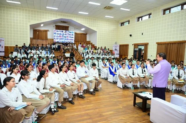 मुख्यमंत्री ने शुरू किया ‘युवा विद्यार्थी मंथन’ कार्यक्रम
