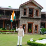 मुख्यमंत्री धामी ने तिरंगा फहराकर शुरू किया अभियान का संदेश