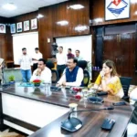 आनंद बर्द्धन ने विद्यार्थियों से किया संवाद, साझा किए अपने अनुभव